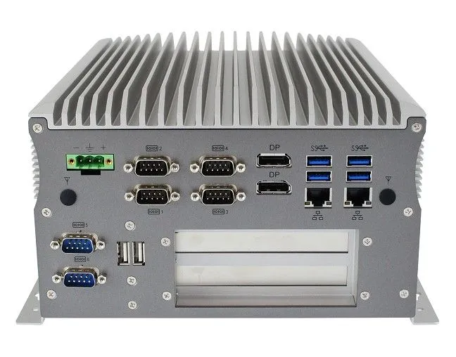Производительный безвентиляторный компьютер ADVANTIX ER-7100